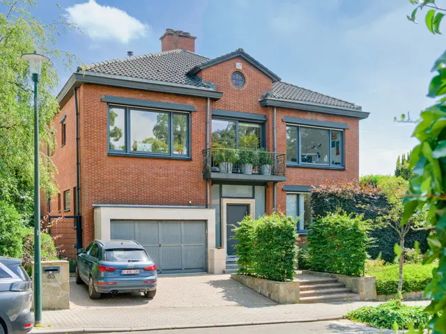 House for sale in Uccle – 1/10