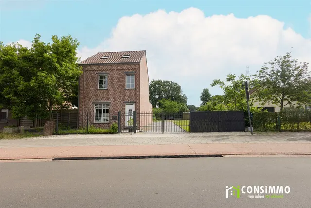 Huis te koop in Genk – 1/10