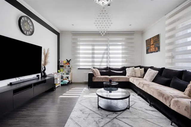 Huis te koop in Antwerpen – 1/10