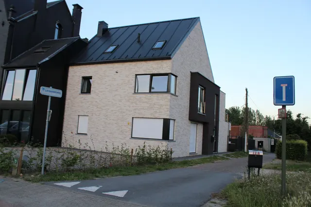 Appartement à vendre à Emblem – 1/10