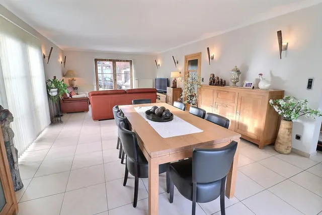 Huis te koop in Monceau-sur-Sambre – 1/10