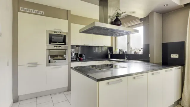 Appartement te koop in Zellik – 1/10
