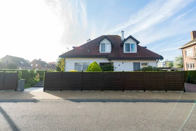 Villa te koop in Oostende – 1/10