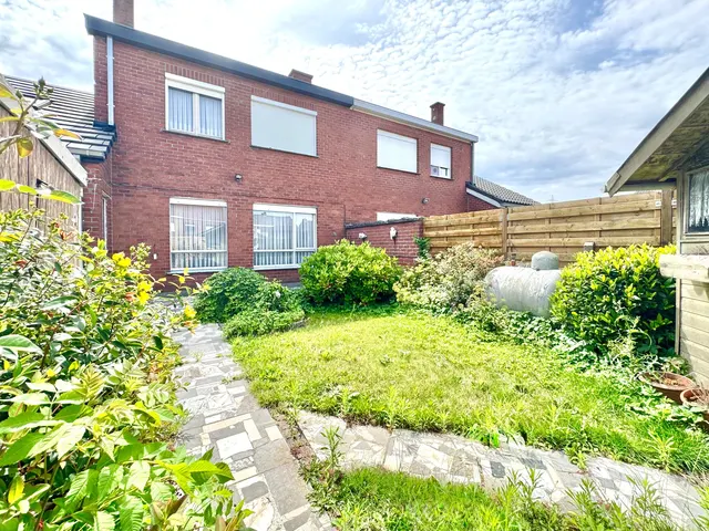 Huis te koop in Sint-Eloois-Vijve – 1/10