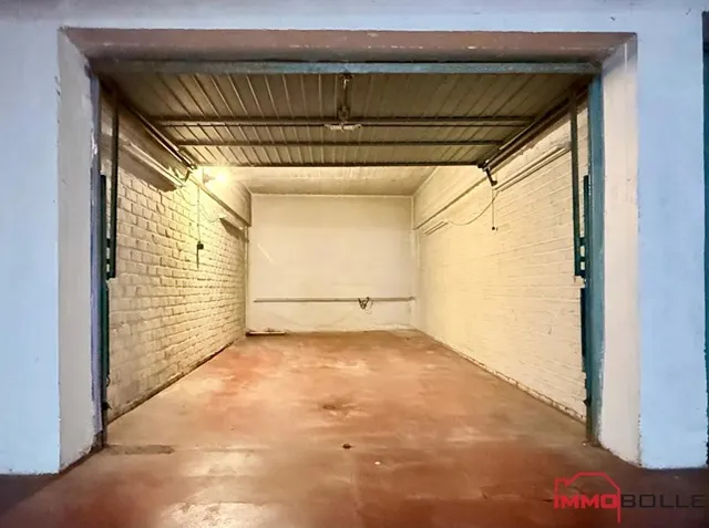 Gesloten Garagebox à vendre à Auderghem – 1/5