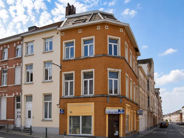 Huis te koop in Schaerbeek – 1/10