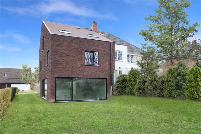 Villa te koop in Wezembeek-Oppem – 1/4