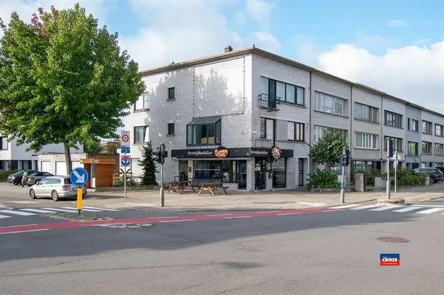 Appartement te koop in Merksem – 1/10