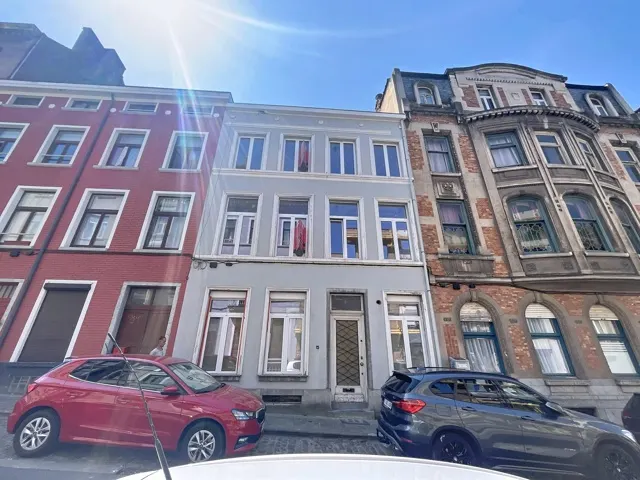 Huis te koop in Schaerbeek – 1/10