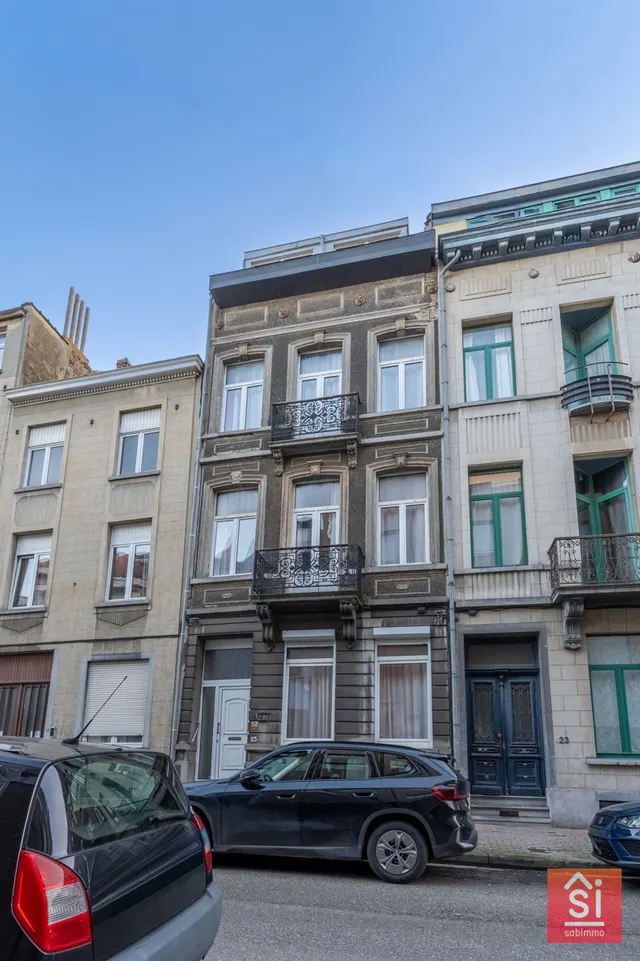 Huis te koop in Etterbeek – 1/10