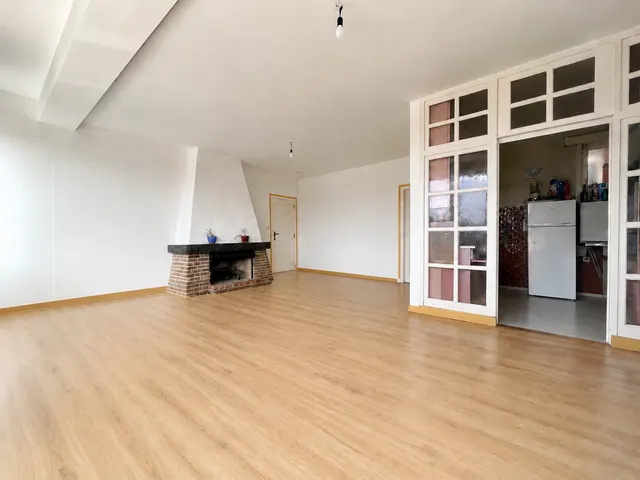 Appartement te koop in Charleroi – 1/8