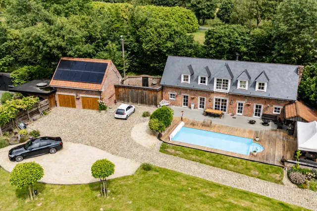 Huis te koop in Nivelles – 1/10
