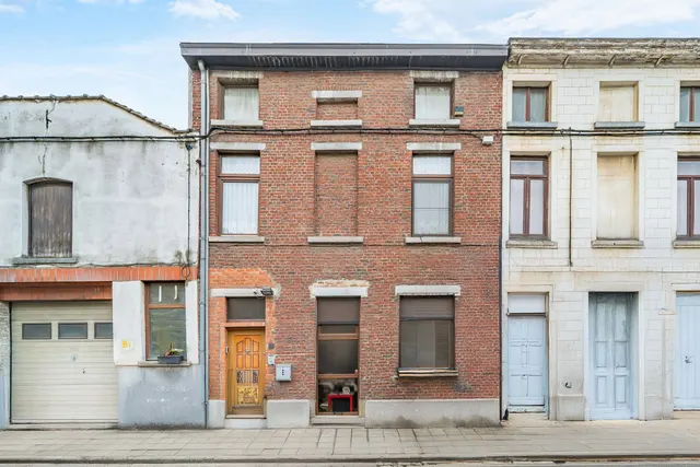 Huis te koop in Marchienne-au-Pont – 1/10