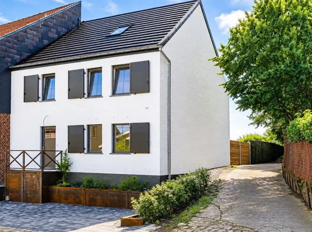 Huis te koop in Lasne-Chapelle-Saint-Lambert – 1/10