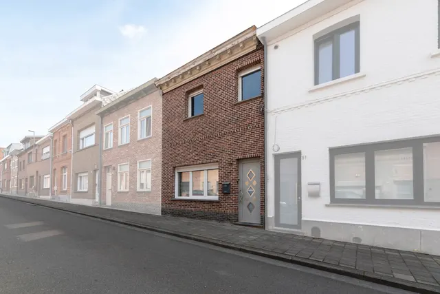 Huis te koop in Hemiksem – 1/10