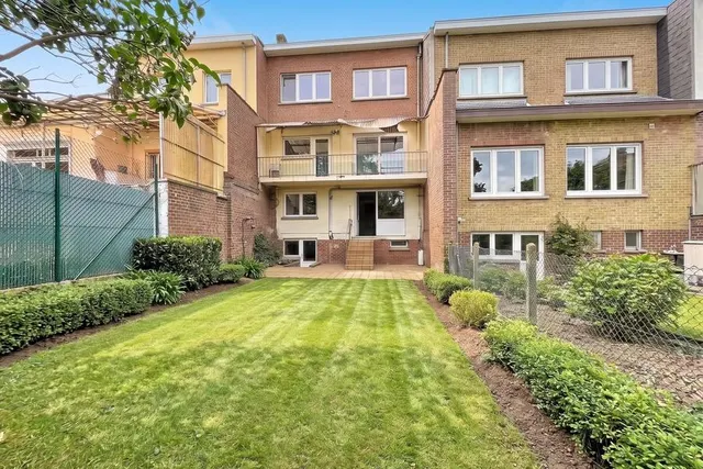 House for sale in Châtelineau – 1/10