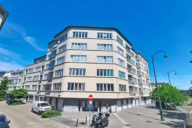 Appartement te koop in Jette – 1/10
