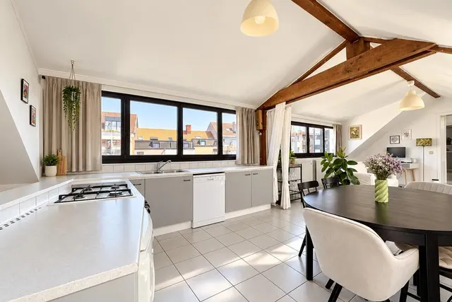 Appartement te koop in Etterbeek – 1/8
