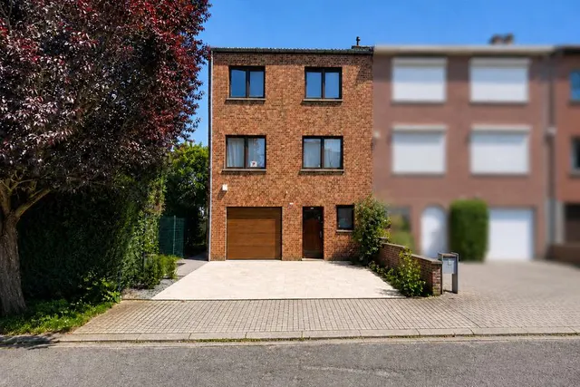 Huis te koop in Waterloo – 1/10