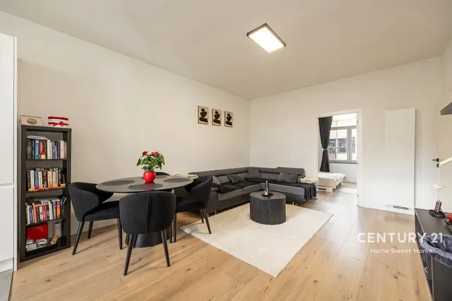 Appartement te koop in Schaerbeek – 1/10