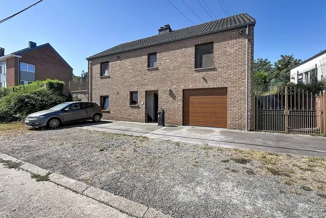 Huis te koop in Saint-Servais – 1/4