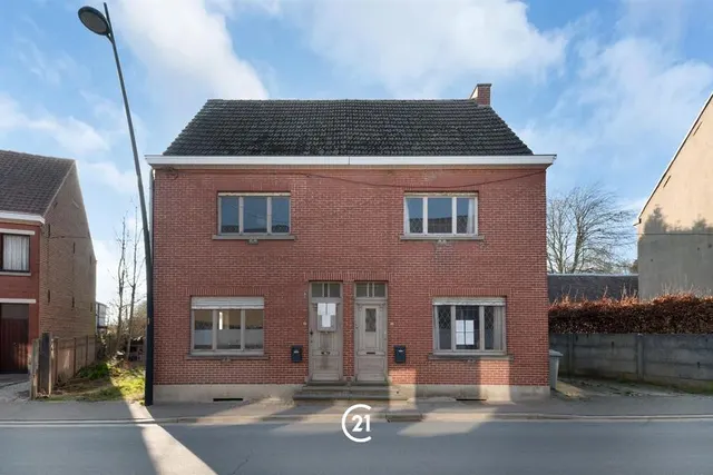 Huis te koop in Oosterzele – 1/4