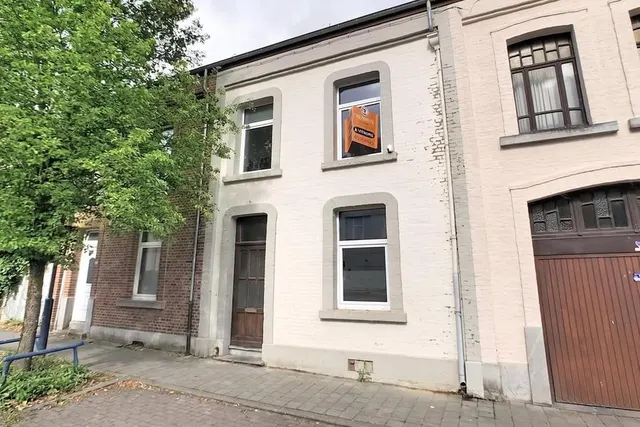 Maison à vendre à Momignies – 1/4