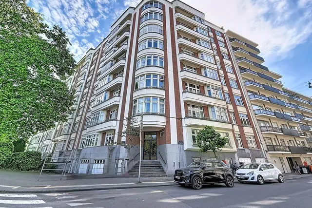 Appartement te koop in Schaerbeek – 1/10