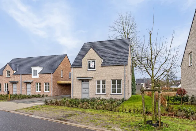 Huis te koop in Dessel – 1/10