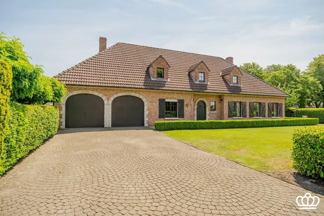Villa te koop in Kalmthout – 1/10