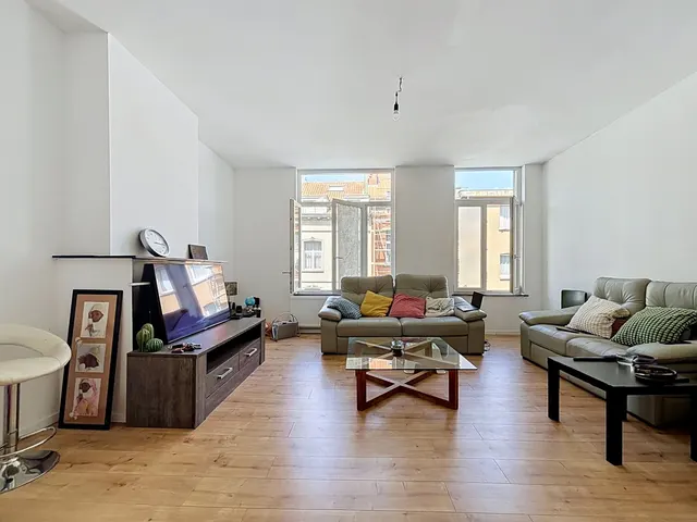 Appartement te koop in Schaerbeek – 1/9