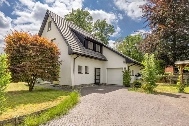 Villa for sale in Kapellen – 1/10