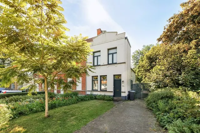 Huis à vendre à Brasschaat – 1/10