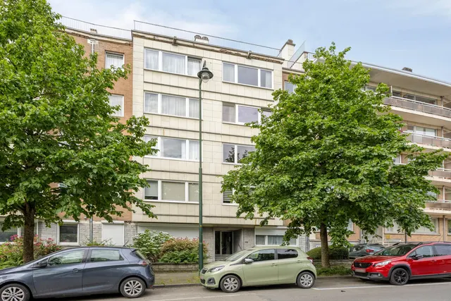 Appartement te koop in Jette – 1/10