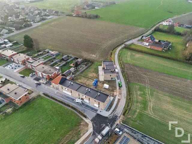 Huis à vendre à Proven – 1/10
