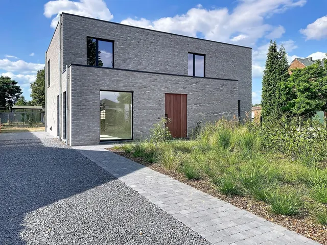 Huis te koop in Pulle – 1/4