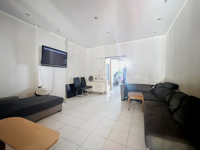 Huis te koop in Charleroi – 1/10
