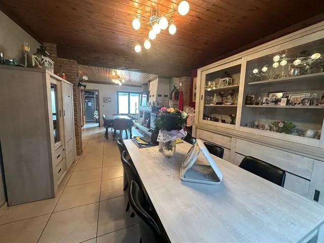 Huis te koop in Gilly – 1/10