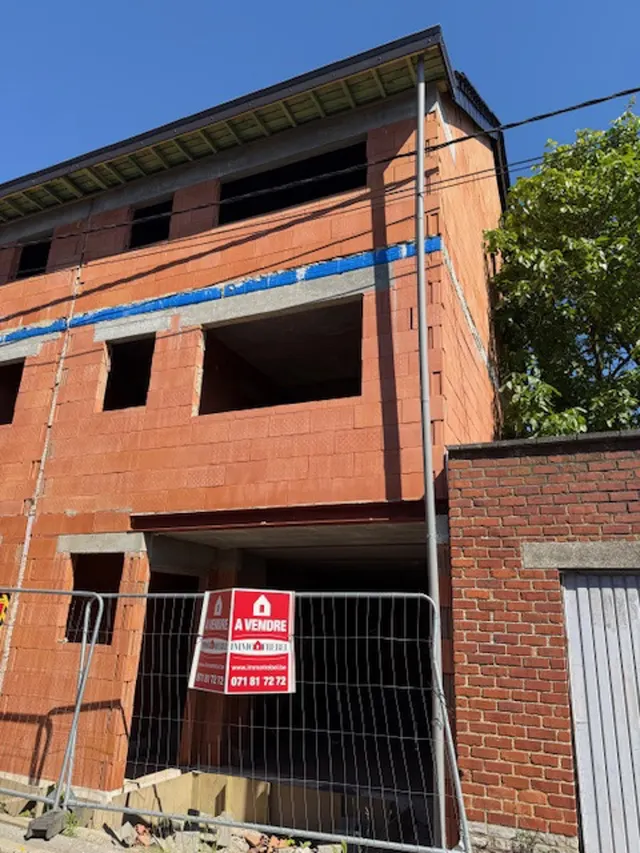 Huis te koop in Marchienne – 1/10