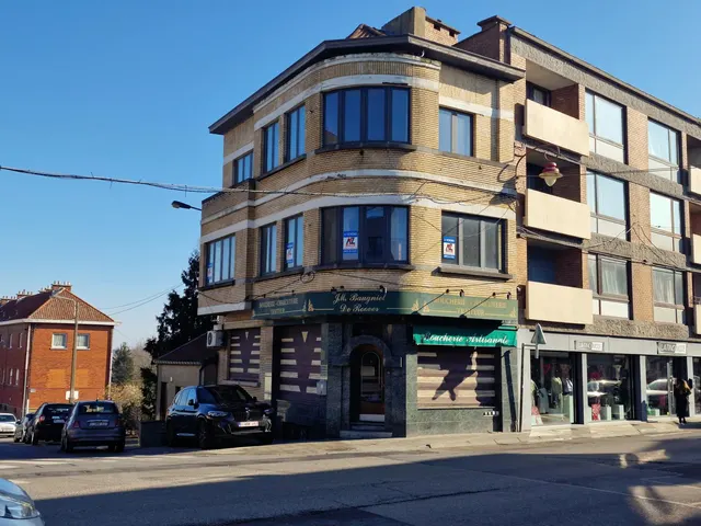 Huis te koop in Charleroi Gilly – 1/10