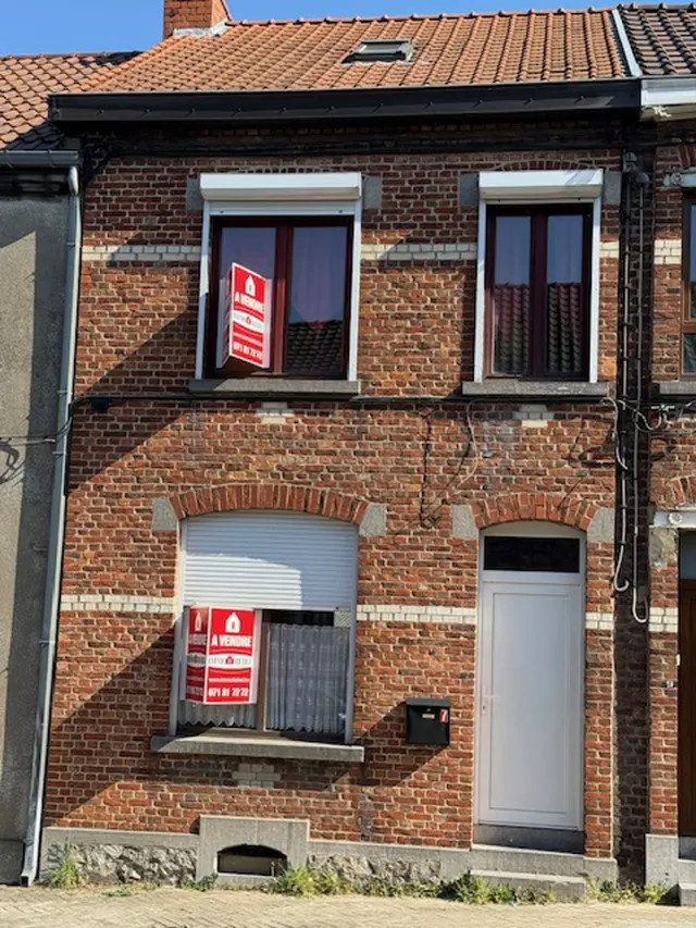 Huis te koop in Marcinelle – 1/10