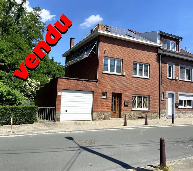Huis te koop in Charleroi – 1/10