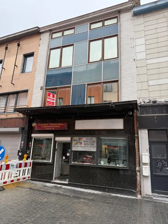 Huis te koop in Charleroi – 1/10