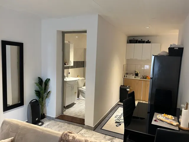 Appartement te koop in Charleroi – 1/9
