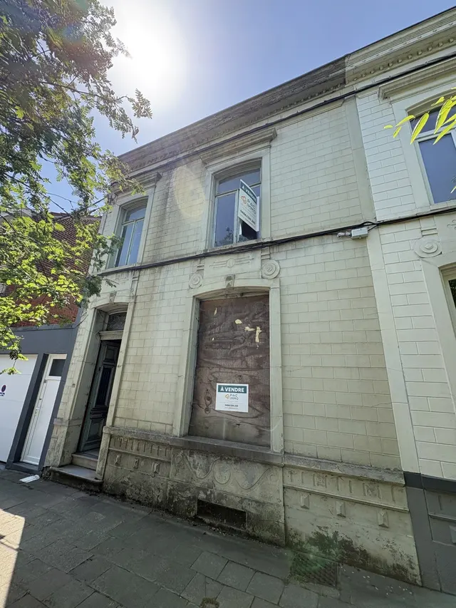 Huis te koop in Charleroi – 1/10