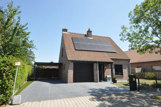 Huis te koop in Oudenburg – 1/10