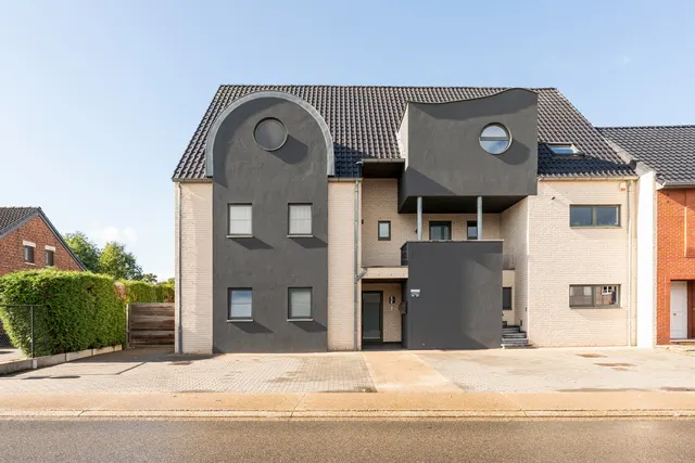 Duplex te koop in Maasmechelen – 1/10