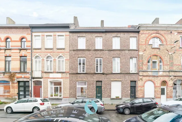 Huis te koop in Sint-Amandsberg – 1/10