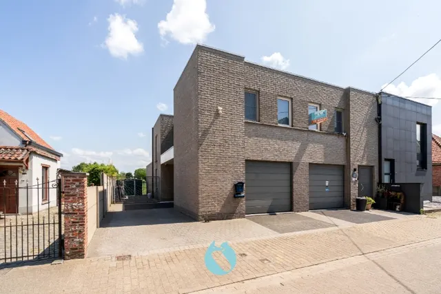 Appartement te koop in Zelzate – 1/10