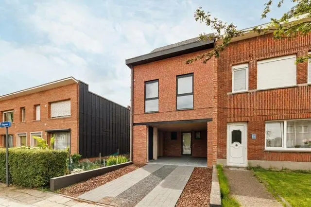 Huis te koop in Borsbeek – 1/10